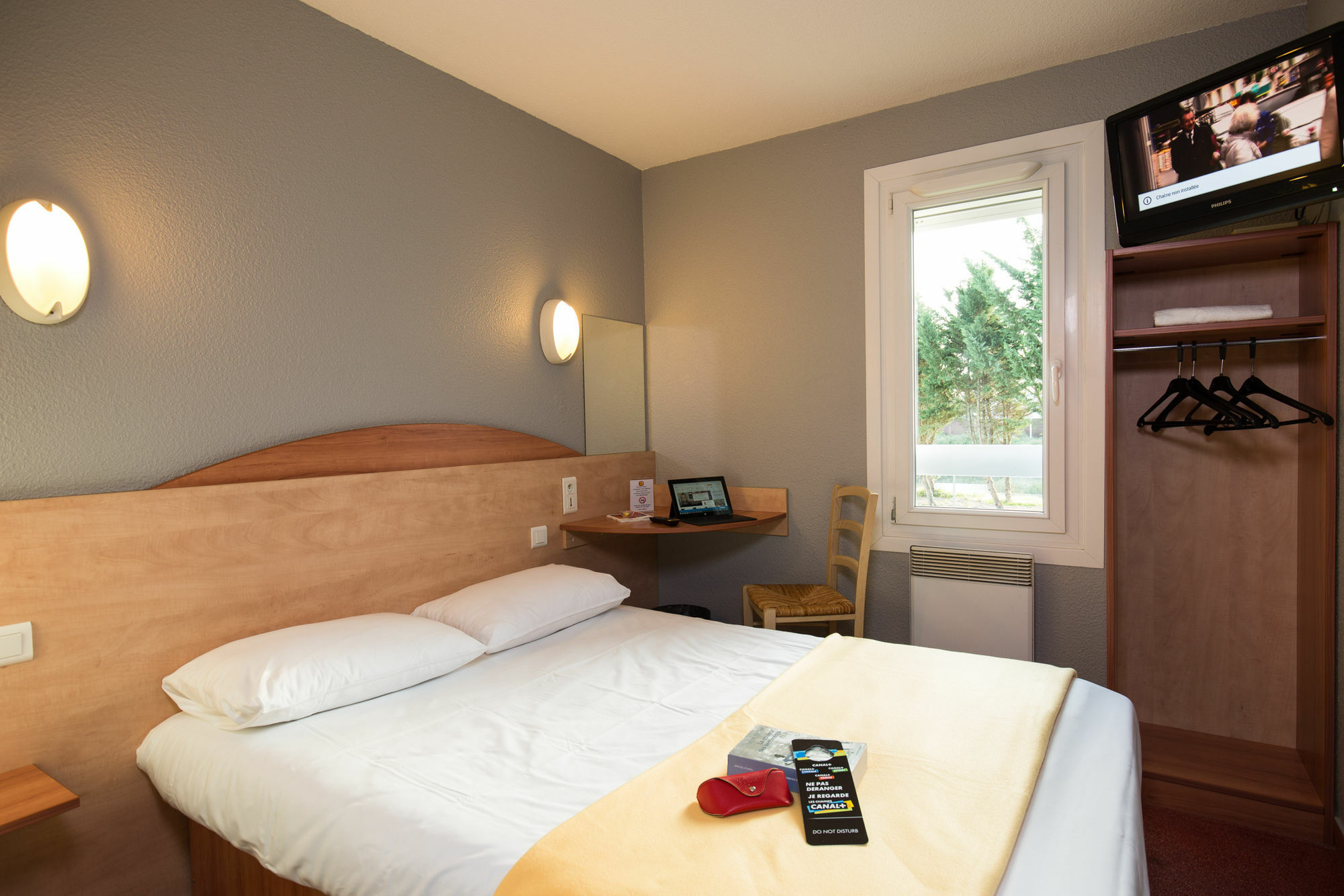 Kyriad Direct Orleans - La Chapelle St Mesmin Exteriör bild