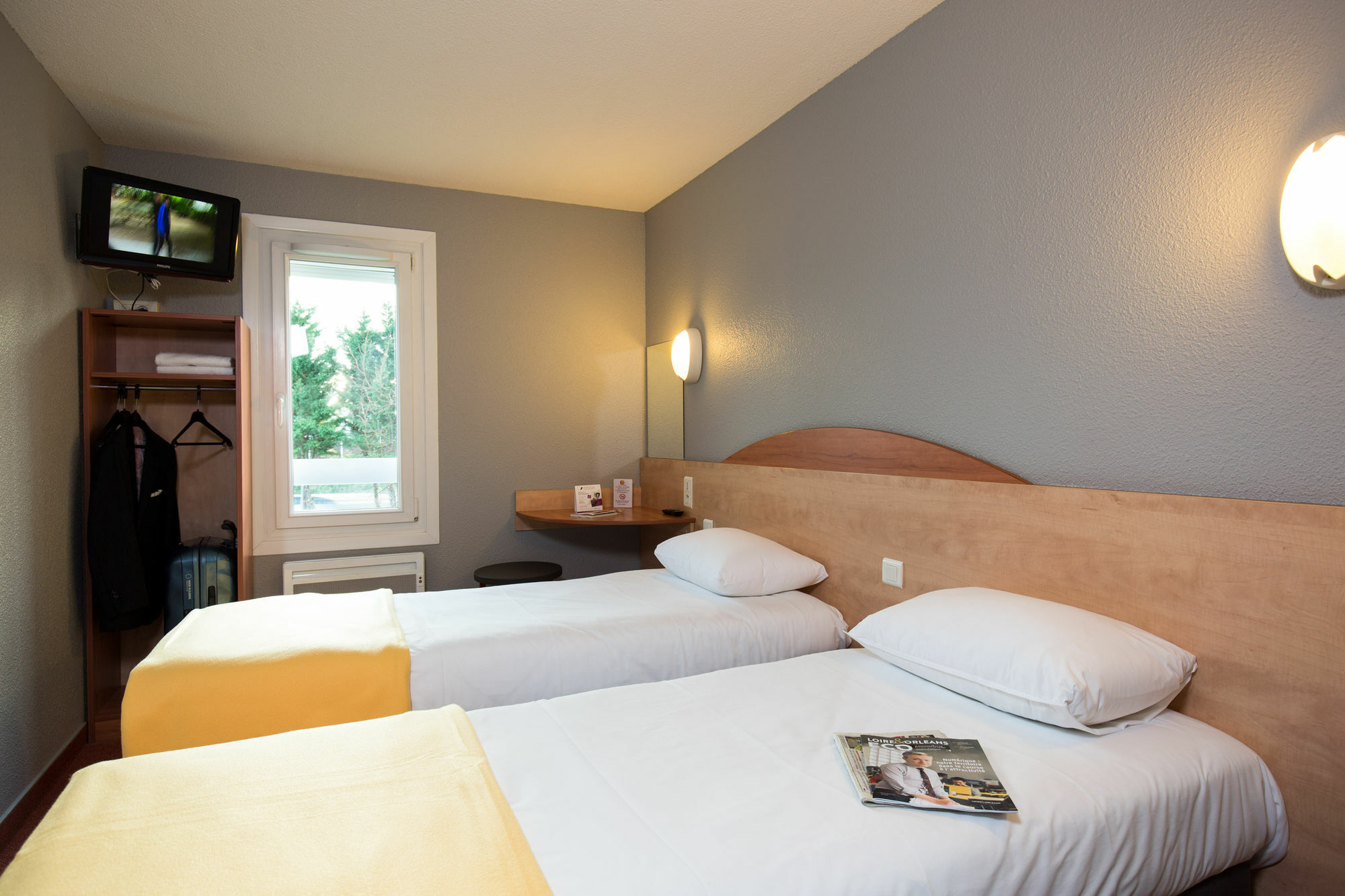 Kyriad Direct Orleans - La Chapelle St Mesmin Exteriör bild