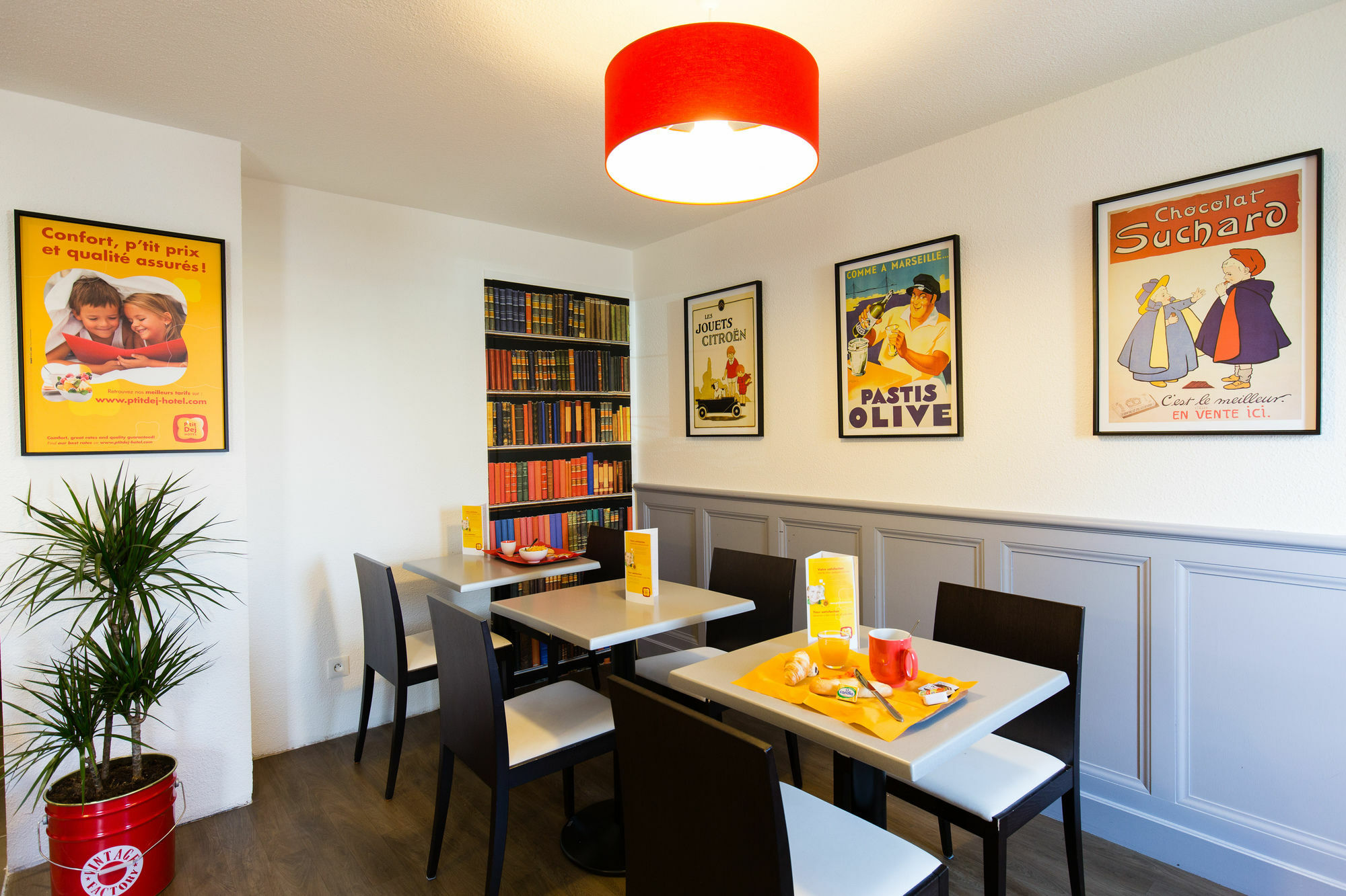 Kyriad Direct Orleans - La Chapelle St Mesmin Exteriör bild